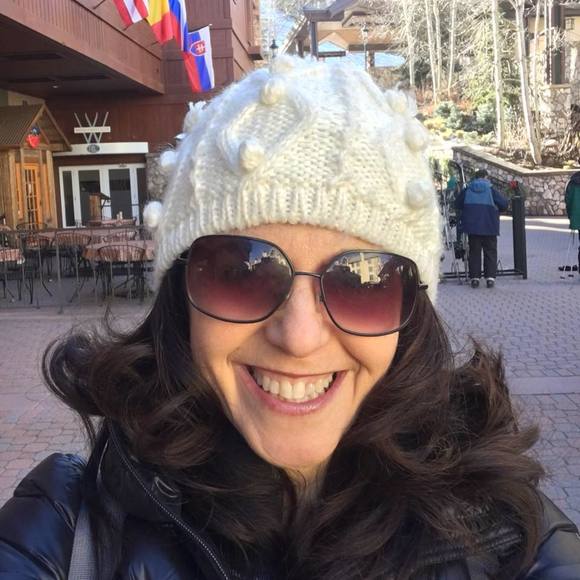 Meet your Posher, Sabrina - Picture 1 of 1